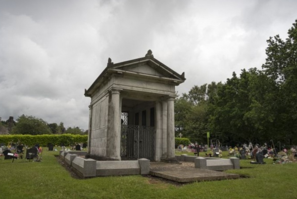 Funeral de sepultura ou jazigo